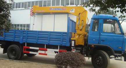 臨汾8噸隨車吊廠家直銷 專業設備，高效運輸解決方案